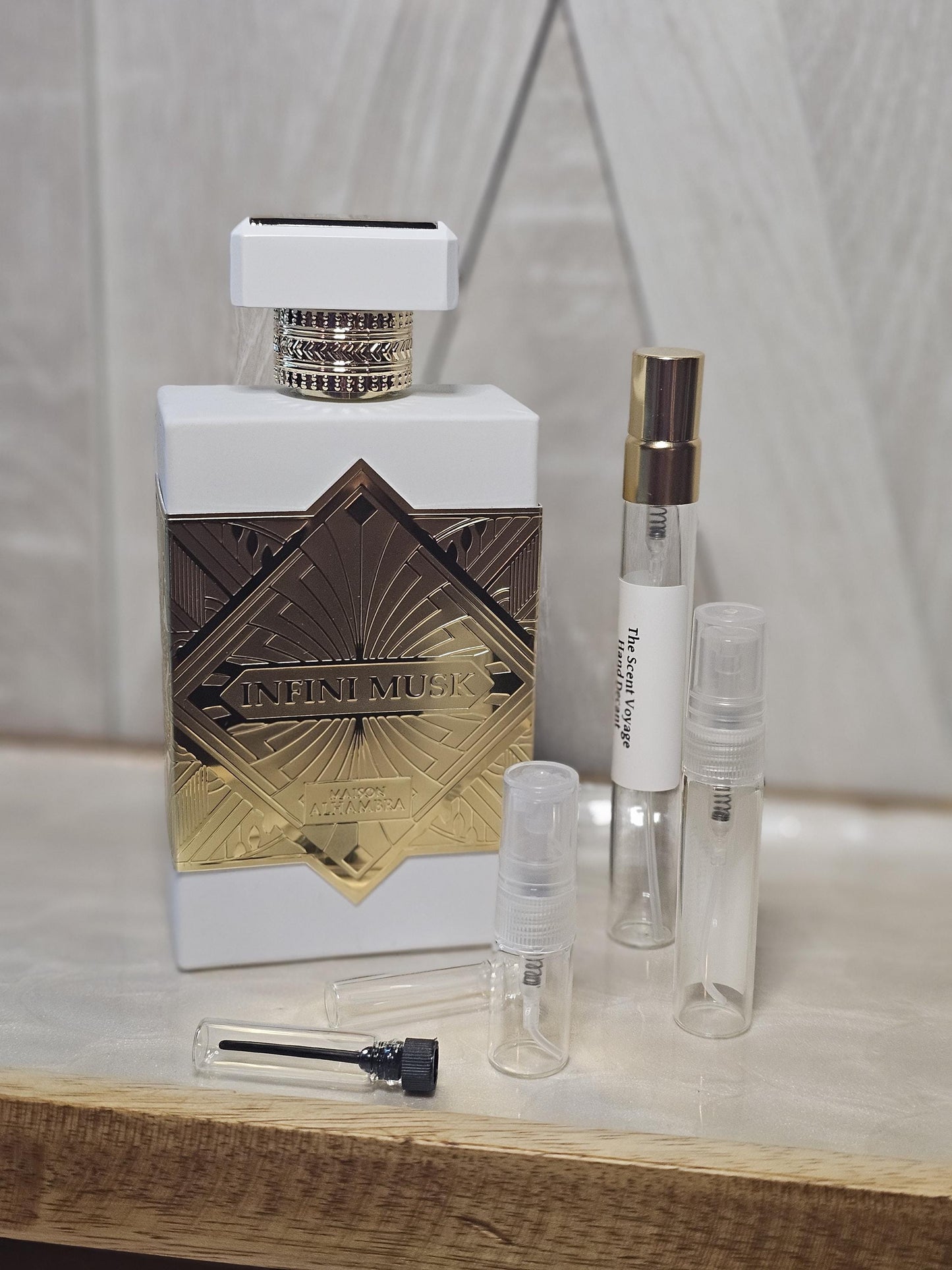 Infini Musk Perfume Sample | Middle Eastern Fragrance Samples | Floral Woody Musk | 1ml | 2ml | 5ml