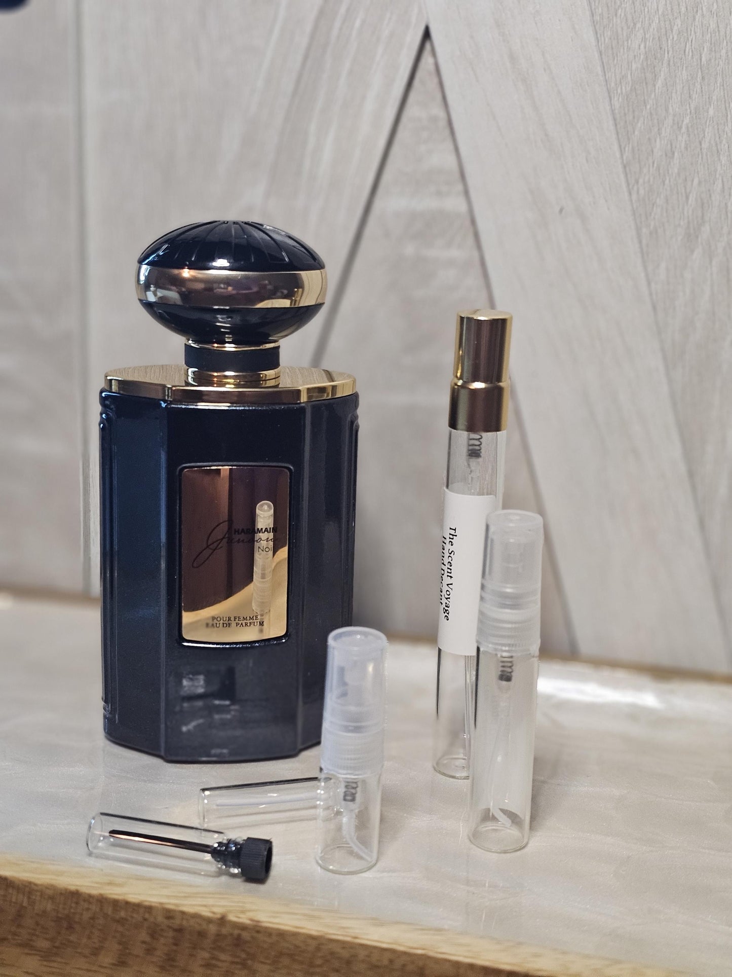 Junoon Noir Perfume Sample | Middle Eastern Fragrance Samples | Floral Woody | 1ml | 2ml | 5ml